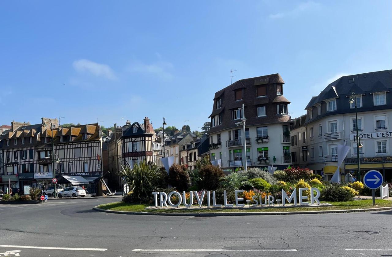Trouville, Appartement Renove Avec Grande Terrasse Au Calme Kültér fotó